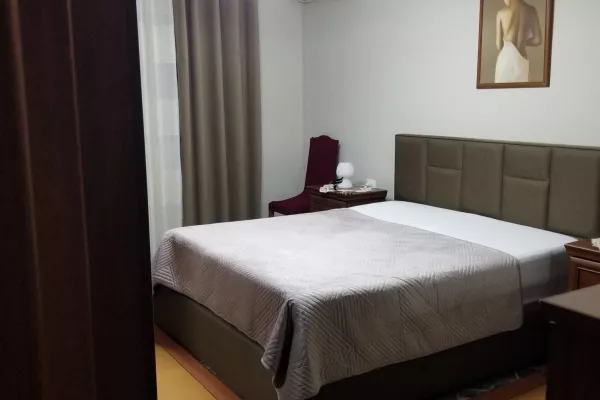 Shtepi me qera 2+1 ne Tirane - 60,000 Leke