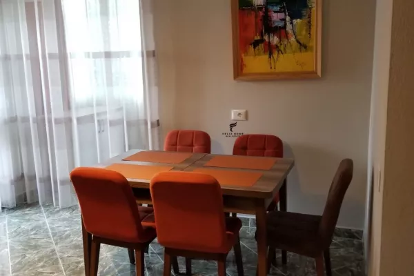 Shtepi me qera 2+1 ne Tirane - 60,000 Leke
