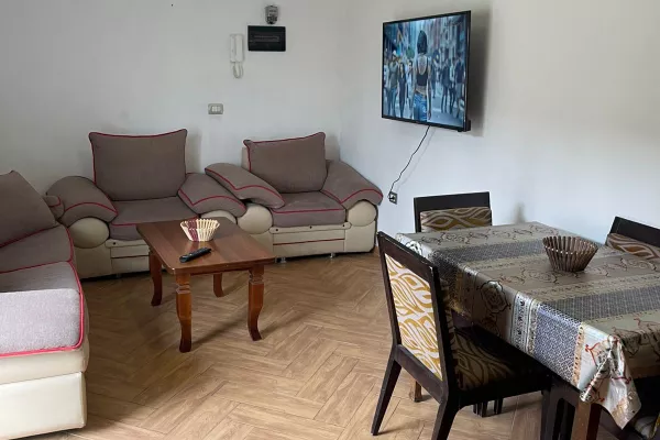 Shtepi me qera 2+1 ne Tirane - 45,000 Leke