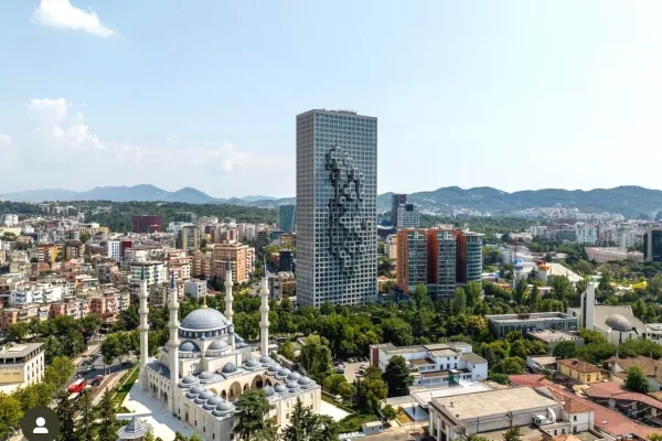 Ambient biznesi me qera 3+1 ne Tirane - 46,000 Euro