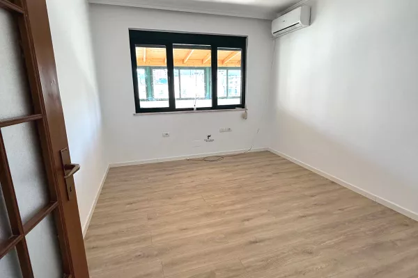 ZYRE ME QERA 170 M2 BLLOK 1400 EURO