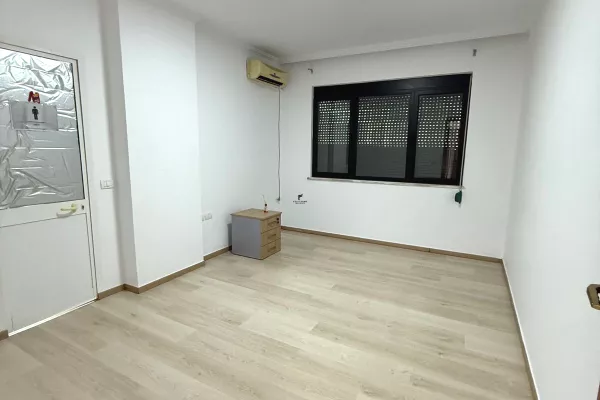 ZYRE ME QERA 170 M2 BLLOK 1400 EURO