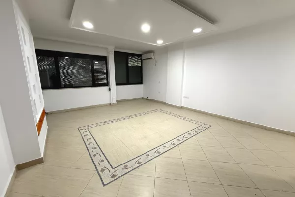 Ambient biznesi me qera 3+1 ne Tirane - 1,400 Euro