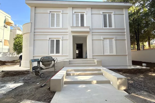 Casa in affitto 7+1 a Tirana - 10,000 Euro