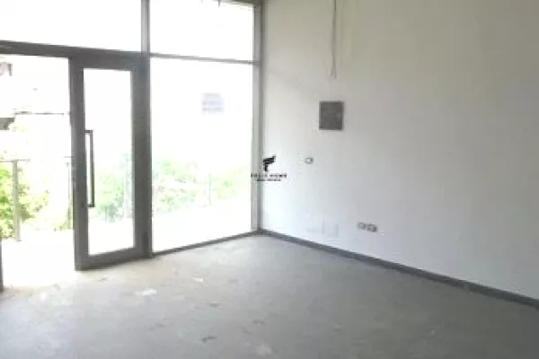 Ambient biznesi ne shitje 1+1 ne Tirane - 228,000 Euro