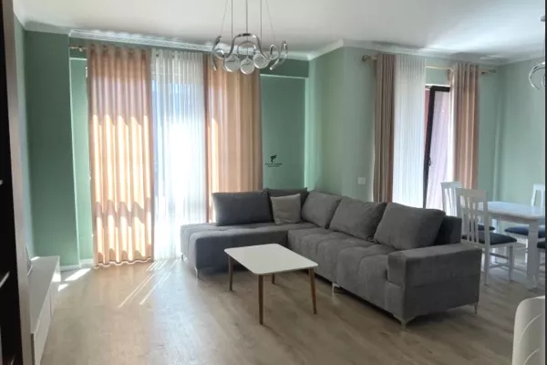 Casa in affitto 2+1 a Tirana - 1,200 Euro