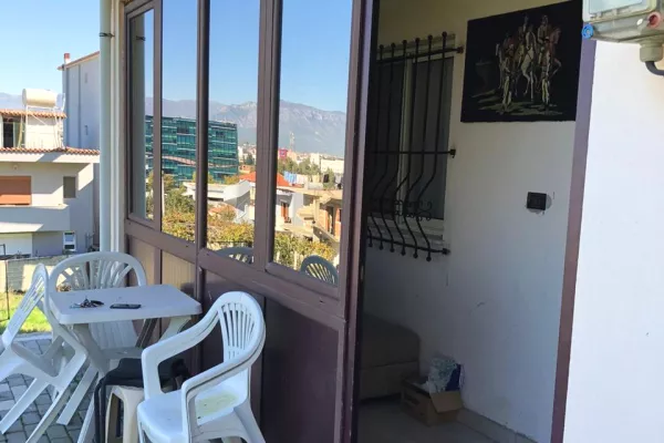 Shtepi ne shitje Shtepi Private ne Tirane, 1+1, Mobilimi E mobiluar, Pagesa 11,500,000  Leke.