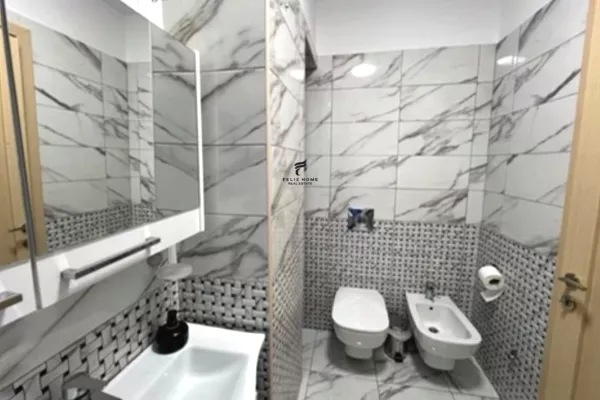 Shtepi me qera Apartament ne Tirane, 2+1, Mobilimi E mobiluar, Pagesa 750  Euro.