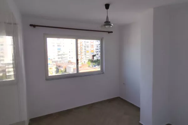Shtepi me qera 2+1 ne Tirane - 450 Euro