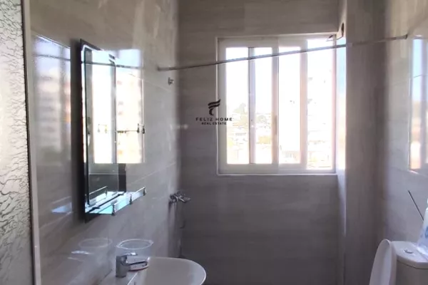 Shtepi me qera 2+1 ne Tirane - 450 Euro