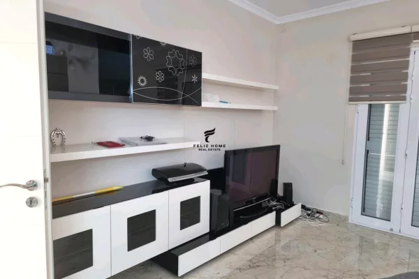 Shtepi me qera 5+1 ne Tirane - 1,500 Euro