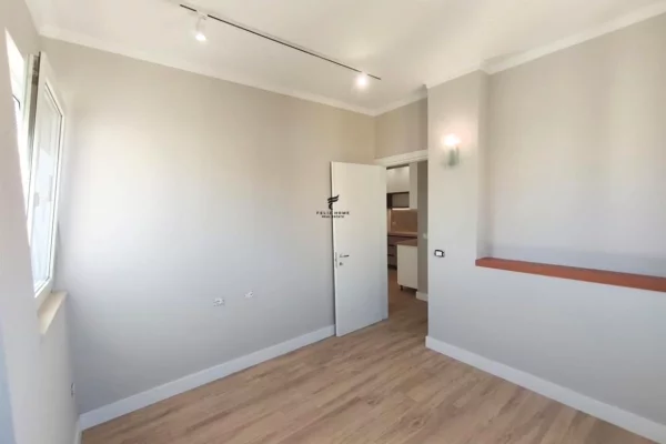 Shtepi me qera 2+1 ne Tirane - 800 Euro
