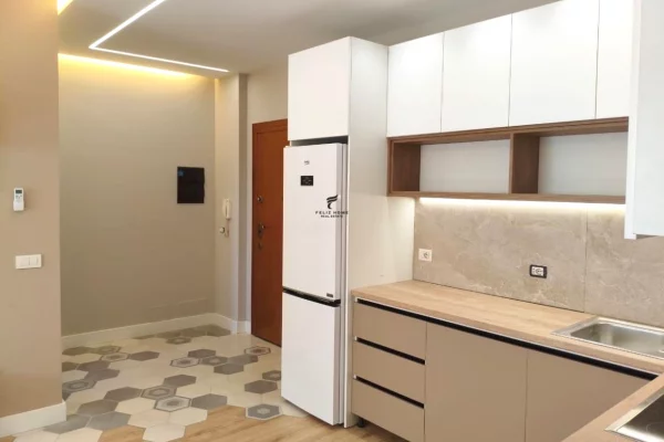 Shtepi me qera 2+1 ne Tirane - 800 Euro