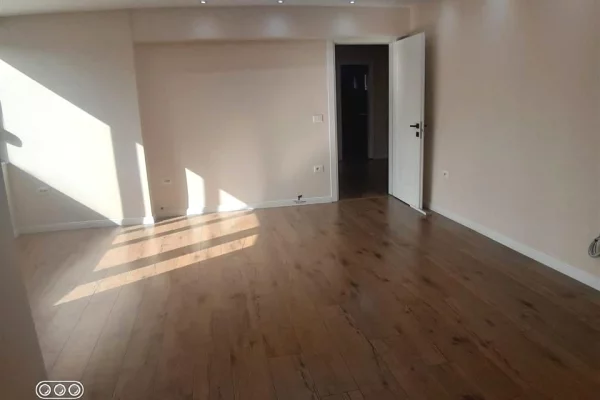 Business Property for Rent 3+1 in Tirana - 900 Euro