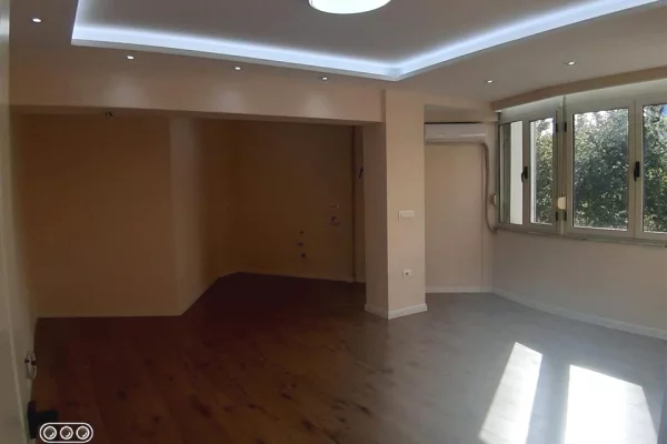 Business Property for Rent 3+1 in Tirana - 900 Euro