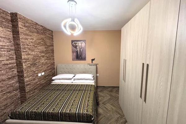 Shtepi me qera 2+1 ne Tirane - 750 Euro