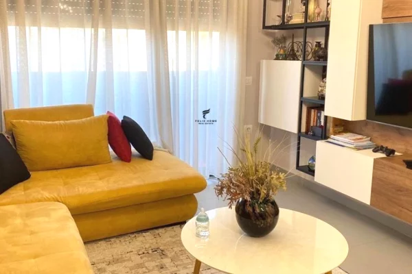 Shtepi me qera 1+1 ne Tirane - 900 Euro