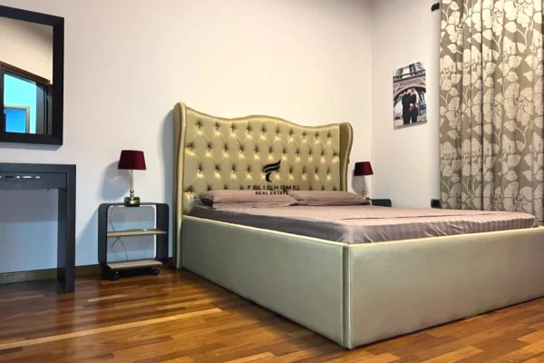 Shtepi me qera Duplex(shtepi me 2 kate) ne Tirane, 3+1, Mobilimi E mobiluar, Pagesa 1,000  Euro.