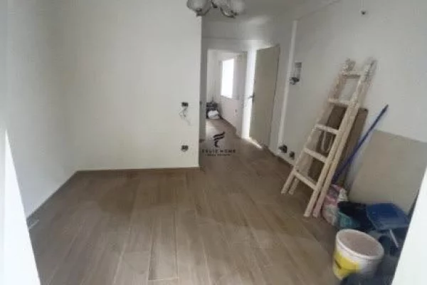 Business Property for Rent 3+1 in Tirana - 600 Euro