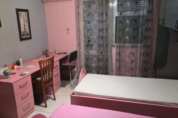 Shtepi me qera 1+1 ne Tirane - 42,000 Leke