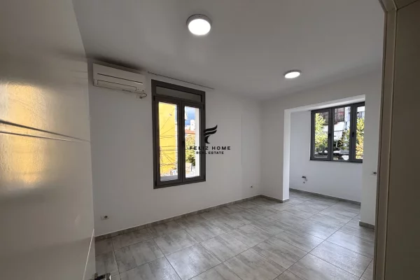 Ambient biznesi me qera 3+1 ne Tirane - 500 Euro