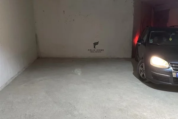 Ambient biznesi ne shitje 4+1 ne Tirane - 32,000 Euro