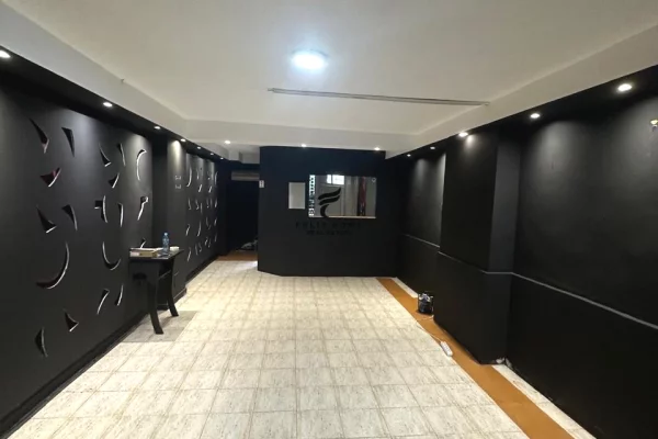 Business Property for Rent 1+1 in Tirana - 350 Euro