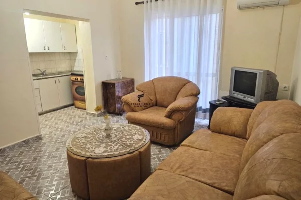 Shtepi me qera 3+1 ne Tirane - 55,000 Leke