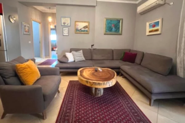 Shtepi me qera 2+1 ne Tirane - 60,000 Leke