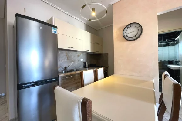 Shtepi me qera 2+1 ne Tirane - 750 Euro