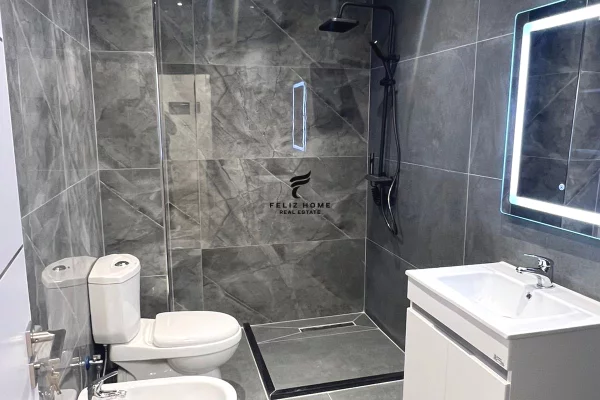 Shtepi ne shitje Apartament ne Tirane, 2+1, Mobilimi Bosh, pa mobiluar, Pagesa 135,000  Euro.