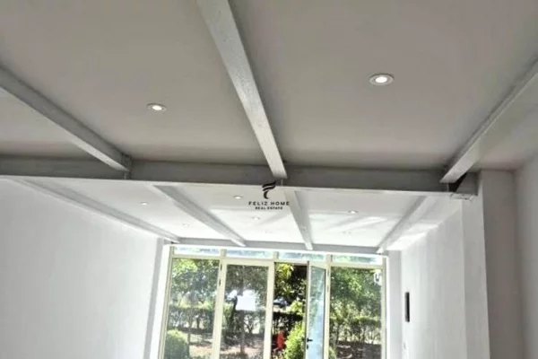 Business Property for Rent 1+1 in Tirana - 50,000 Leke