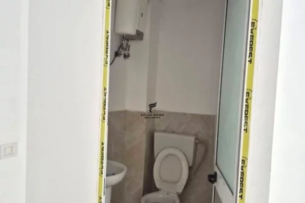 Business Property for Rent 1+1 in Tirana - 50,000 Leke