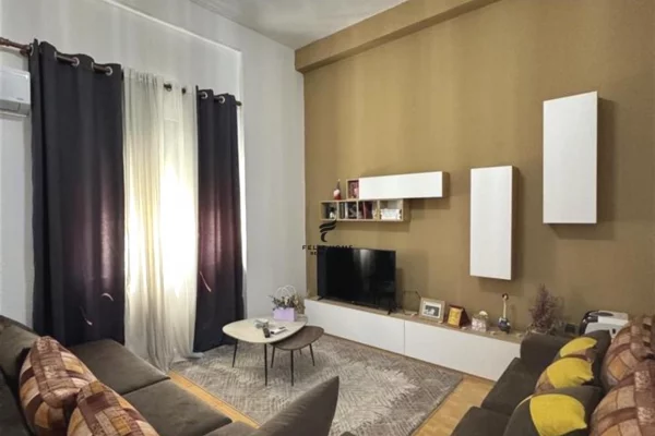 Shtepi me qera 1+1 ne Tirane - 55,000 Leke