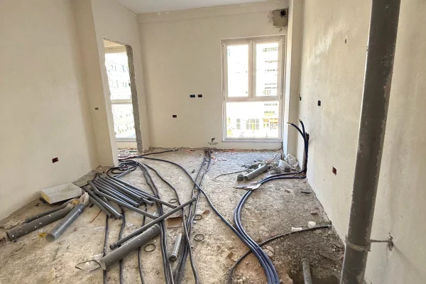 Business Property for Rent 3+1 in Tirana - 1,000 Euro