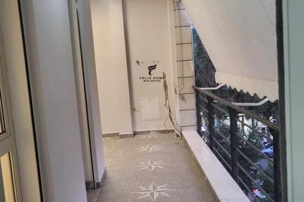 Shtepi me qera Apartament ne Tirane, 2+1, Mobilimi Bosh, pa mobiluar, Pagesa 650  Euro.