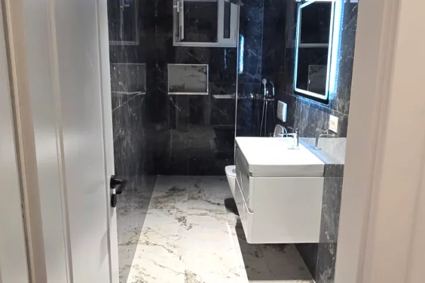 Shtepi ne shitje Apartament ne Tirane, 2+1, Mobilimi Bosh, pa mobiluar, Pagesa 218,000  Euro.