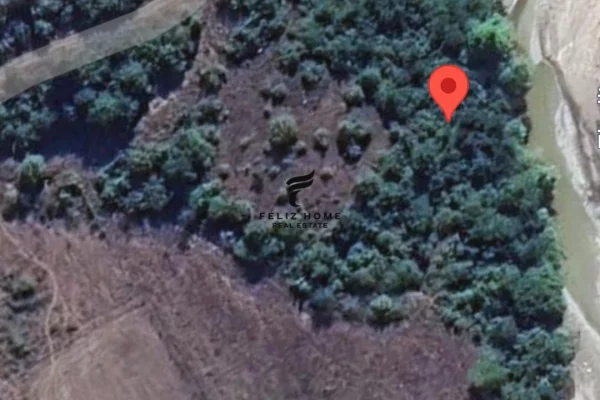 Truall ose Toke ne Tirane - 283,000 Euro