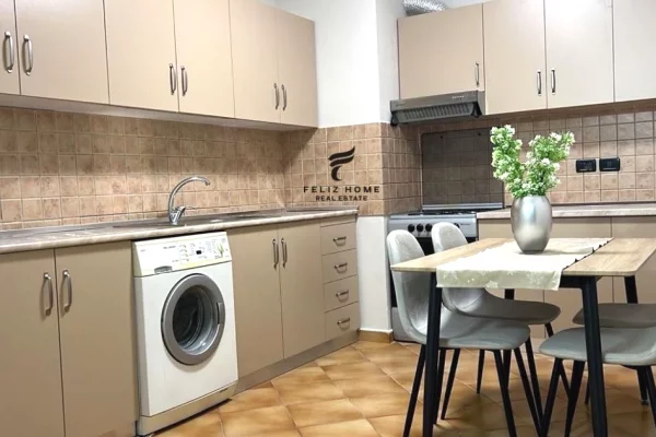 Shtepi me qera 1+1 ne Tirane - 80,000 Leke