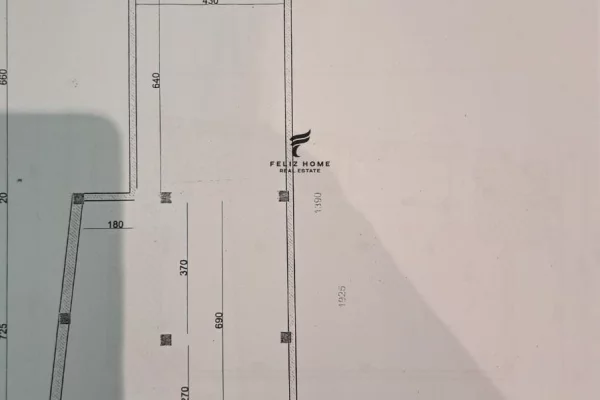 AMBIENT ME QERA 290 M2 RRUGA MYSLYM SHYRI 400.000 LEKE