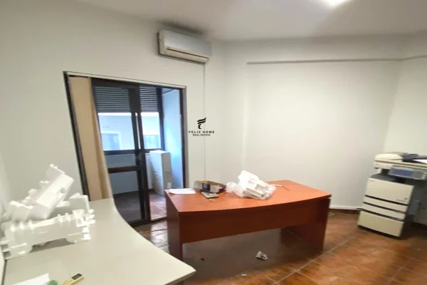 Business Property for Rent 3+1 in Tirana - 800 Euro
