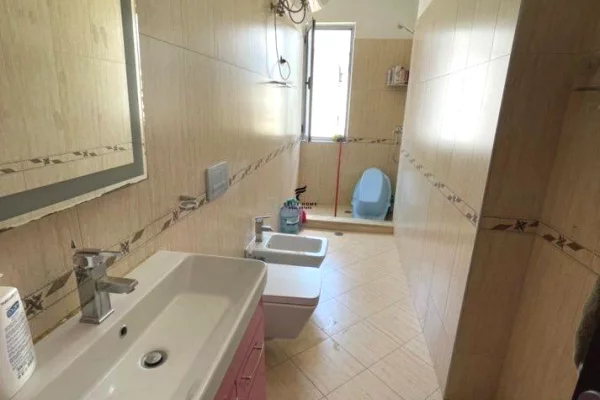Shtepi ne shitje 1+1 ne Tirane - 108,000 Euro