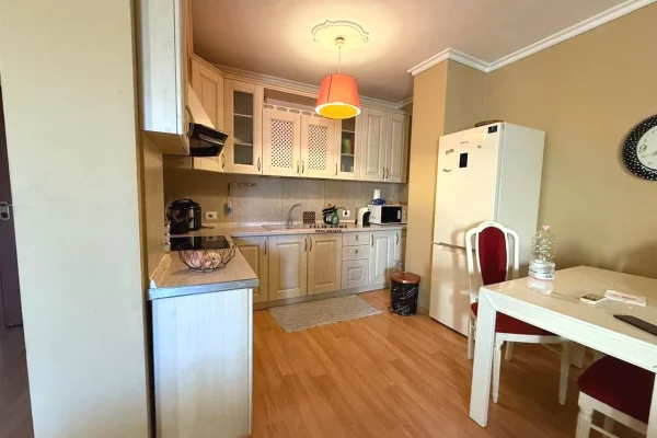 Shtepi me qera 1+1 ne Tirane - 45,000 Leke