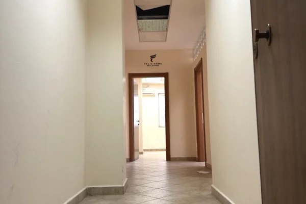 Business Property for Rent 3+1 in Tirana - 1,150 Euro