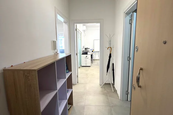 Business Property for Rent 3+1 in Tirana - 700 Euro