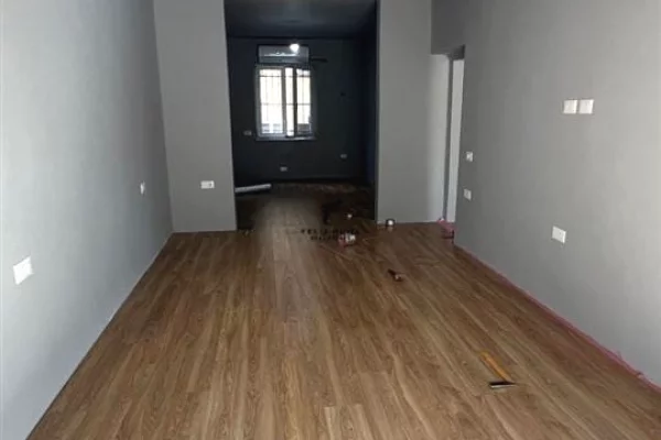 Business Property for Rent 3+1 in Tirana - 120,000 Leke