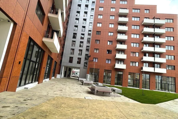 Ambient biznesi ne shitje 4+1 ne Tirane - 112,000 Euro