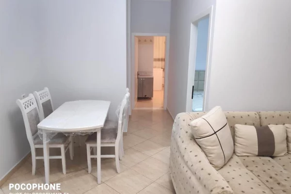 Shtepi me qera 2+1 ne Tirane - 480 Euro