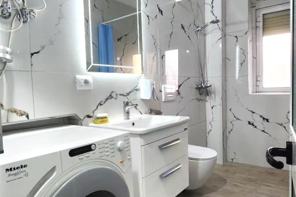 Shtepi me qera 1+1 ne Tirane - 50,000 Leke