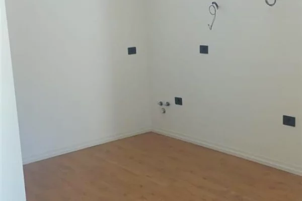 House for Sale 1+1 in Tirana - 8,700,000 Leke